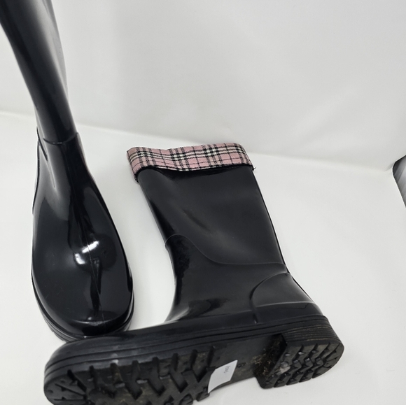 Rain boots size 9 - Picture 3 of 6